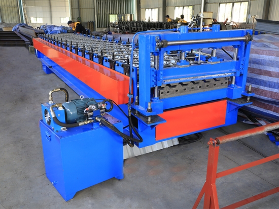 High Quality YX30-150-750 Roof Panel Forming Machine