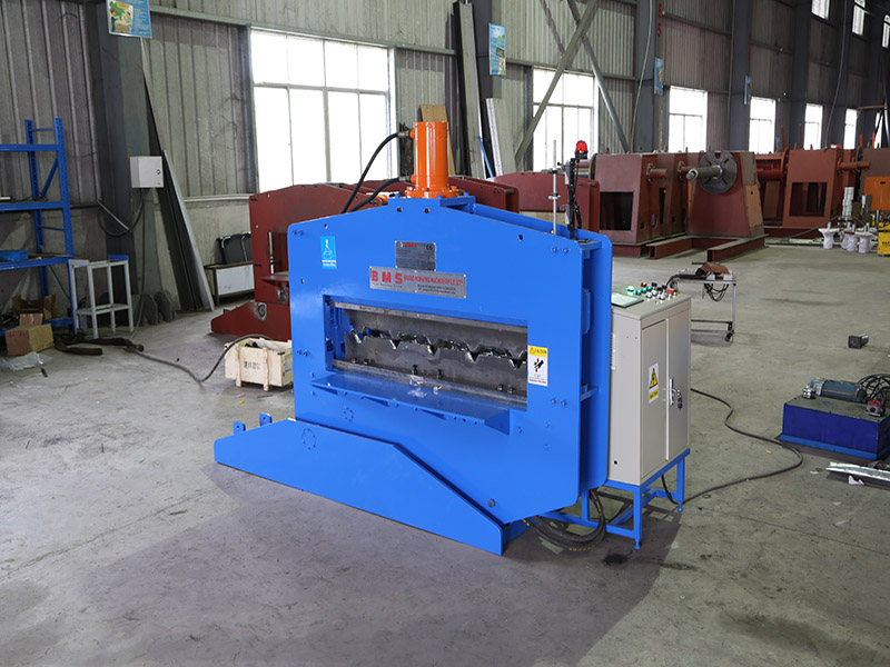AUTO roofing curving machine